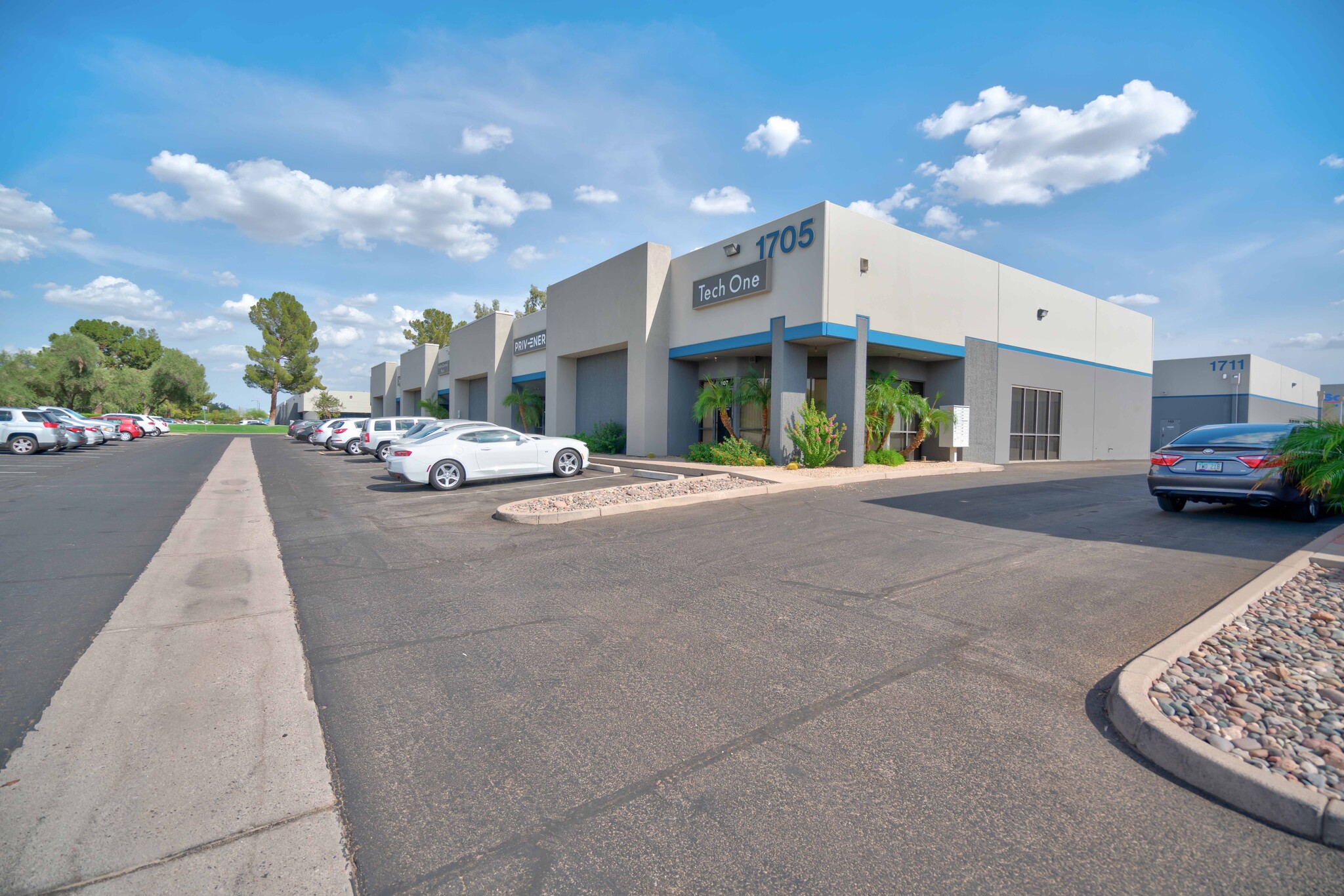 1705 W University Dr, Tempe, AZ for lease Building Photo- Image 1 of 6