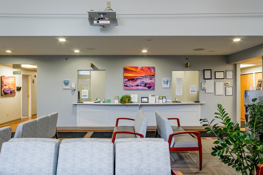 244 Western Ave, South Portland, ME for sale - Interior Photo - Image 3 of 17