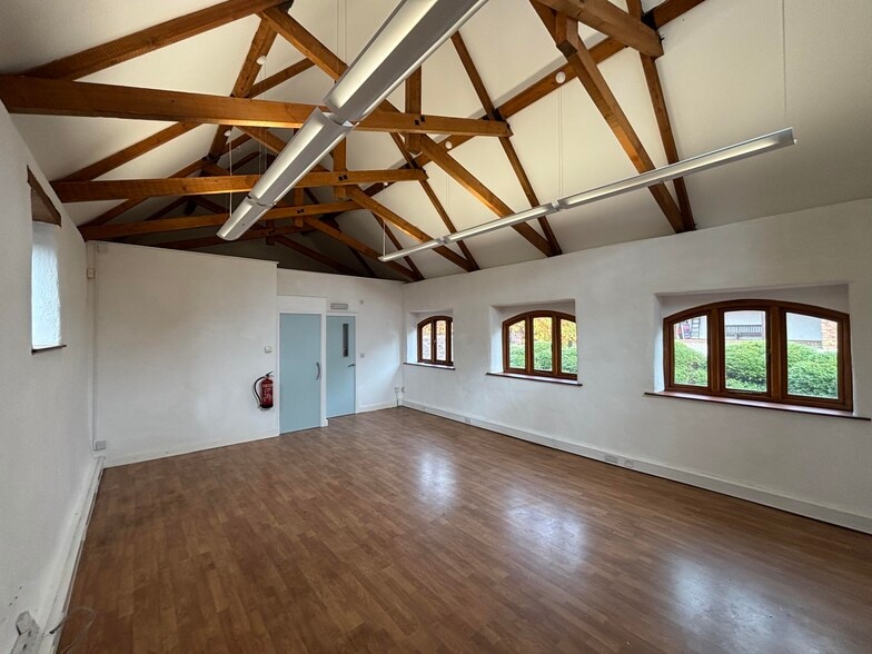 Wiveliscombe, Wiveliscombe for lease - Building Photo - Image 2 of 9