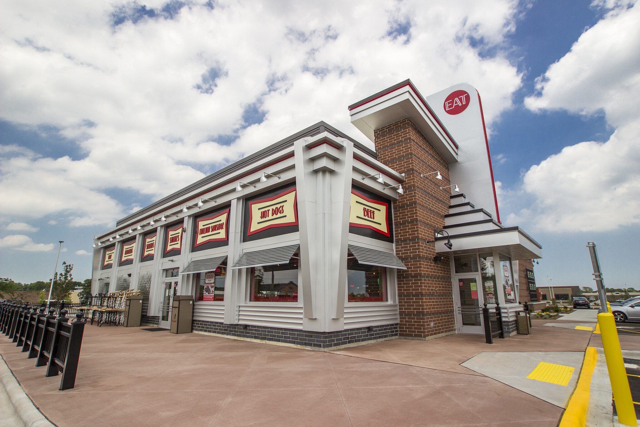 17685 W Bluemound Rd, Brookfield, WI for sale Building Photo- Image 1 of 1