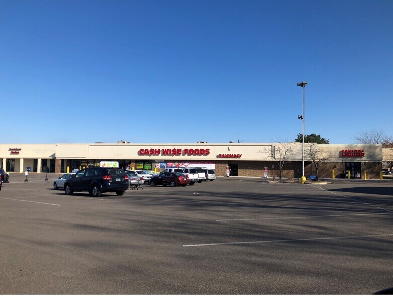 1270 State St N, Waseca, MN for sale - Primary Photo - Image 1 of 1