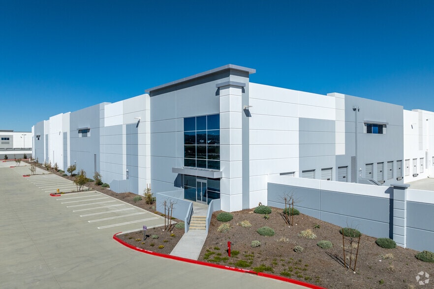 3120 Wilson Ave, Perris, CA for lease - Building Photo - Image 2 of 6