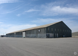 1900 E Brundage Ln, Bakersfield CA - Warehouse