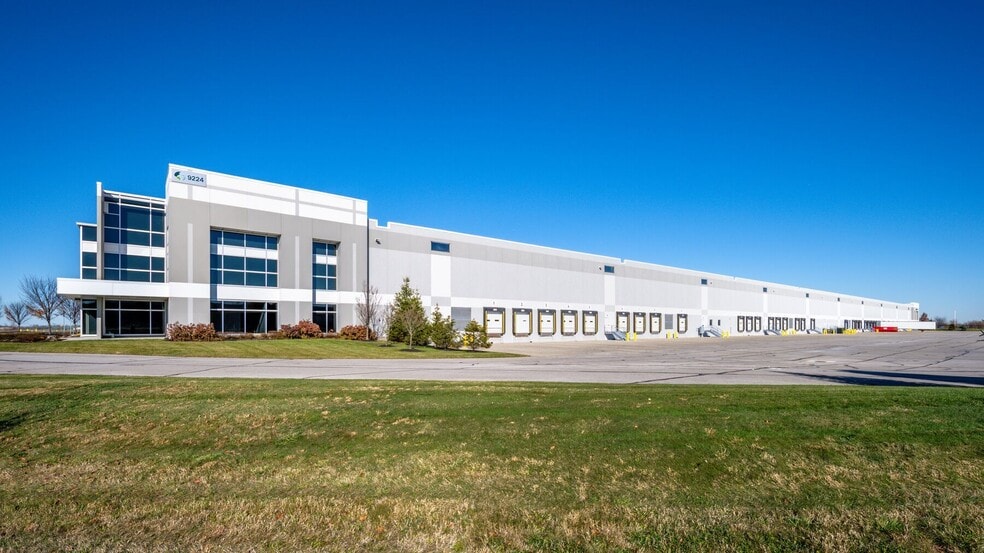 9224 Intermodal Ct N, Columbus, OH for lease - Building Photo - Image 3 of 4