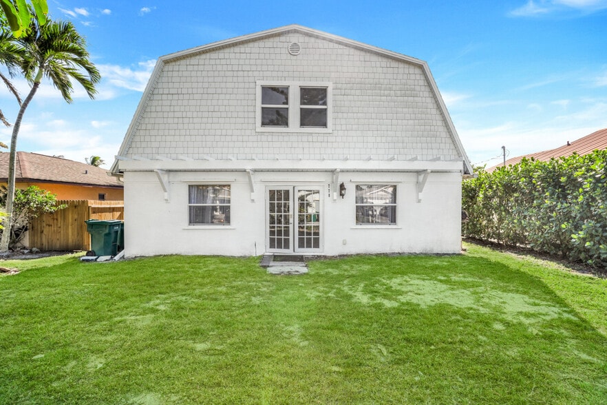 778 100th Ave N, Naples, FL for sale - Building Photo - Image 3 of 27