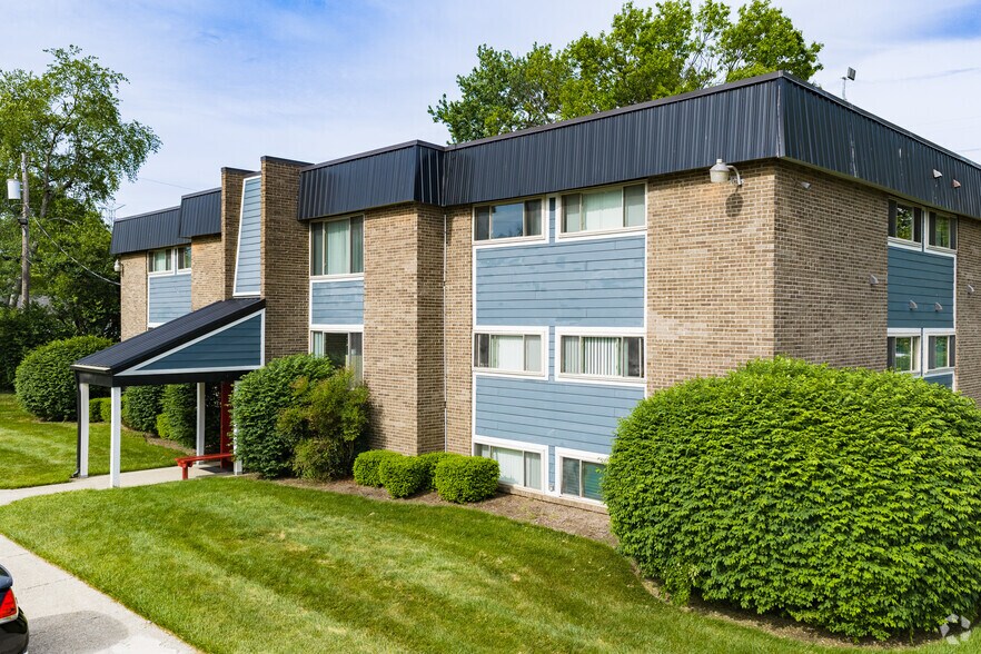 2075 Regency Rd, Lexington, KY for sale - Primary Photo - Image 1 of 1