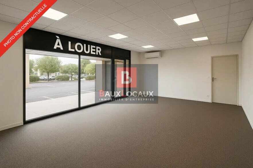 Retail in Salon-de-Provence for lease - Interior Photo - Image 2 of 3