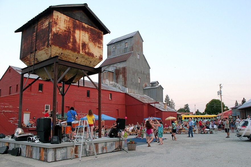 522 Church St, Sandpoint, ID for sale - Building Photo - Image 3 of 14