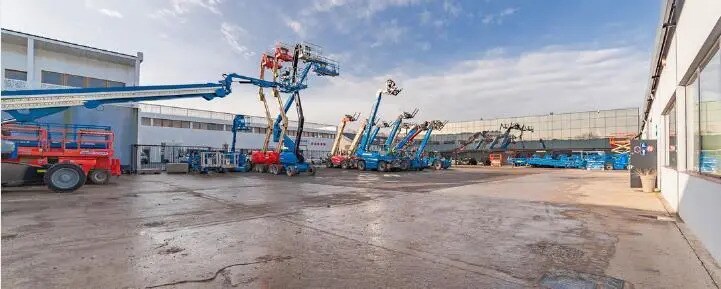 Flex in Gonesse for lease - Construction Photo - Image 1 of 6