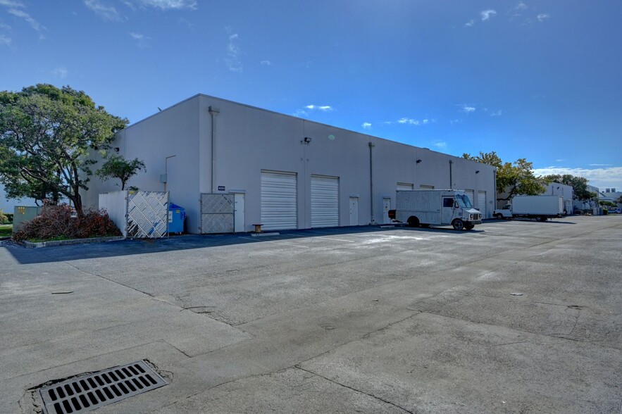 4051 SW 47th Ave, Davie, FL for lease - Building Photo - Image 2 of 3