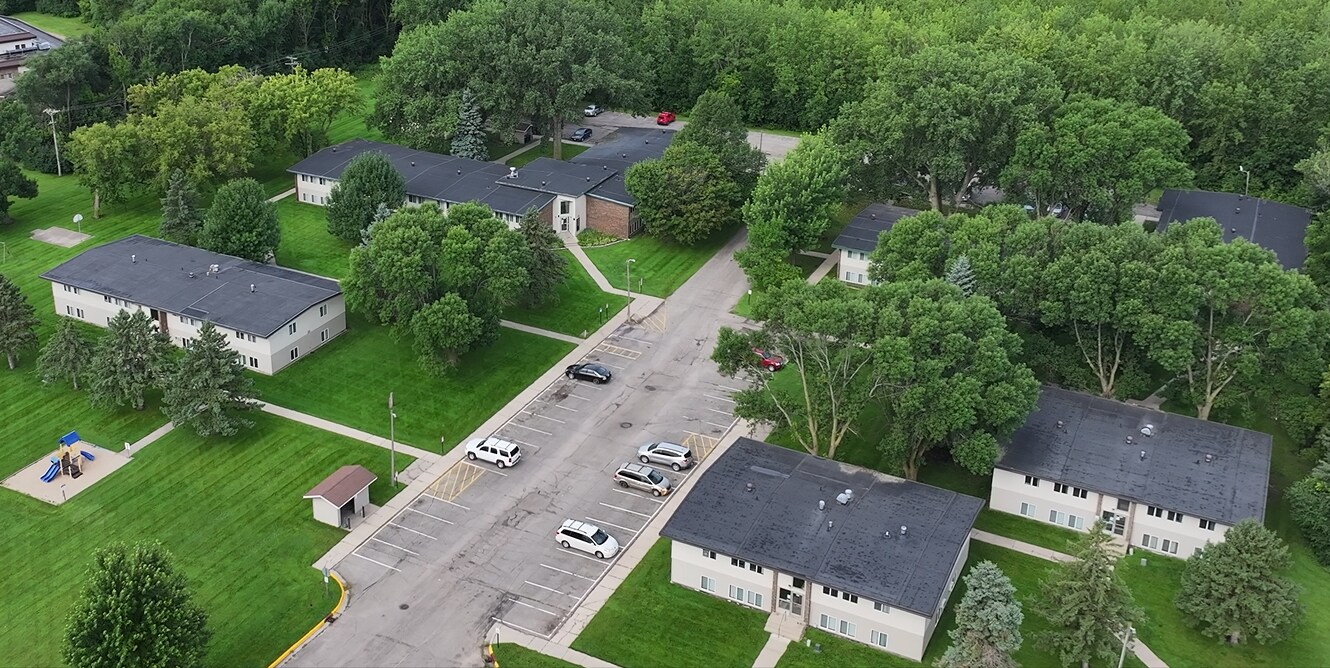 105 Sunnyslope Rd, Morris, MN for sale Building Photo- Image 1 of 34