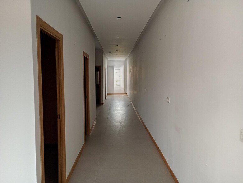 Retail in La Nucia for sale - Interior Photo - Image 3 of 16