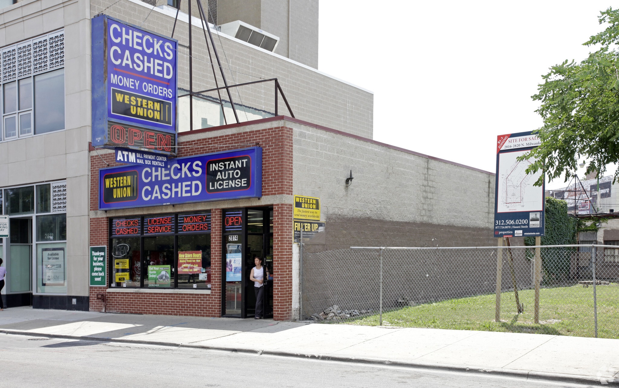 2814 N Milwaukee Ave, Chicago, IL for lease Building Photo- Image 1 of 3