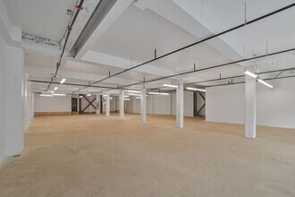 7472-7480 Rue Saint-Hubert, Montréal, QC for lease Building Photo- Image 2 of 10