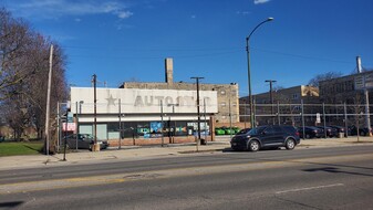 6501 N Western Ave, Chicago IL - Parking Garage