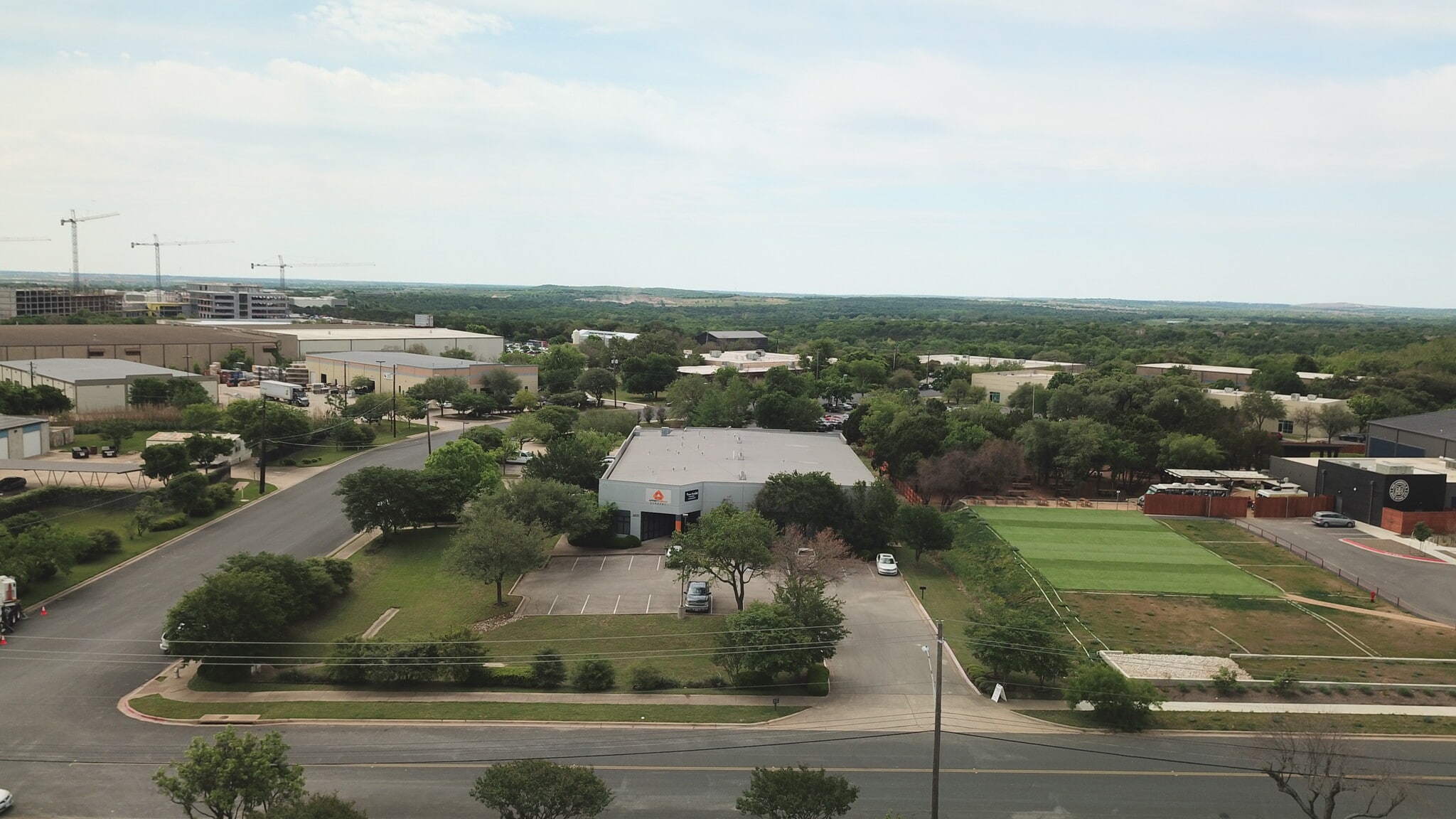 3827 Promontory Point Dr, Austin, TX for lease Primary Photo- Image 1 of 21