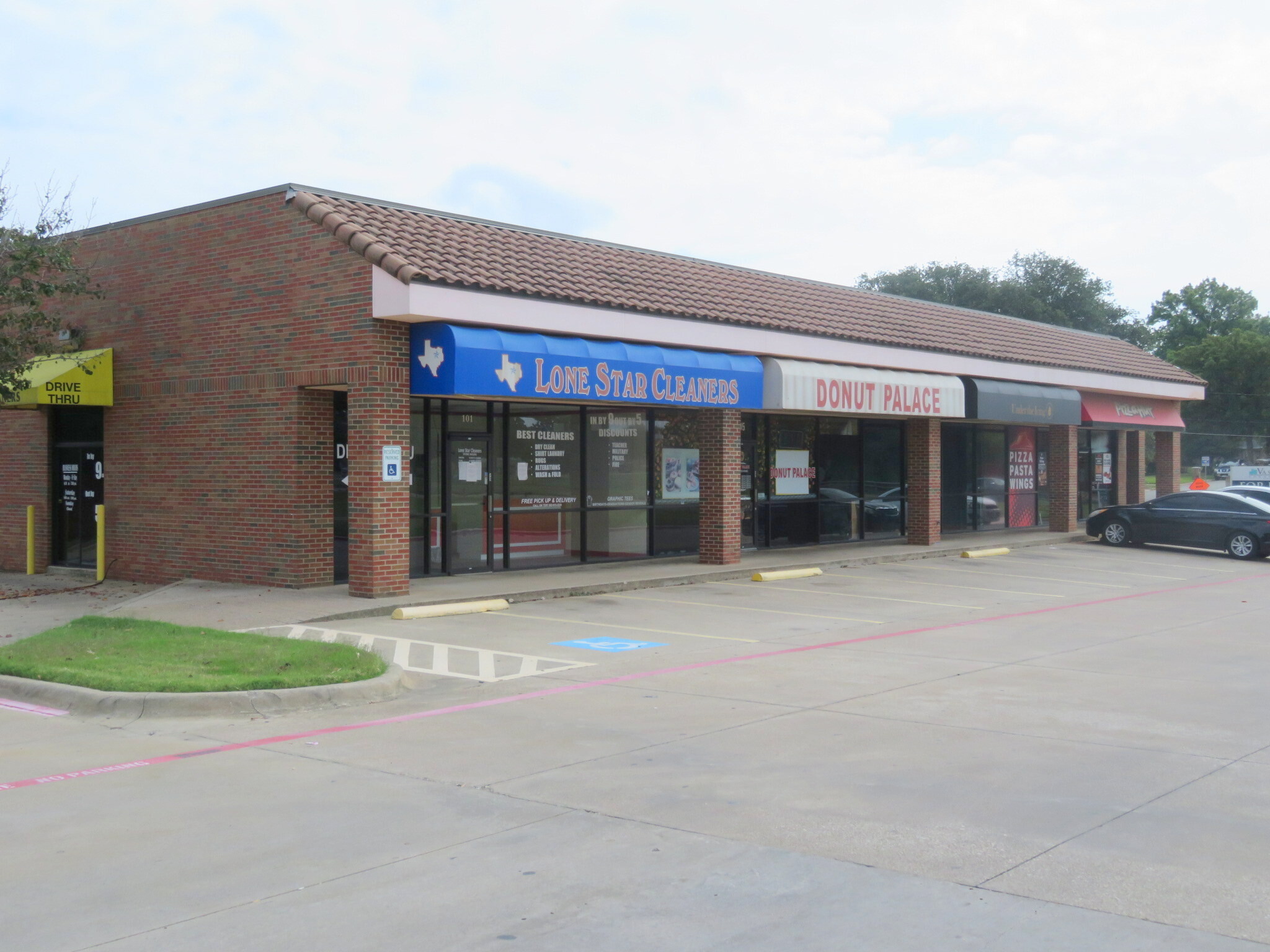 3601 SW Green Oaks Blvd, Arlington, TX for lease Building Photo- Image 1 of 7