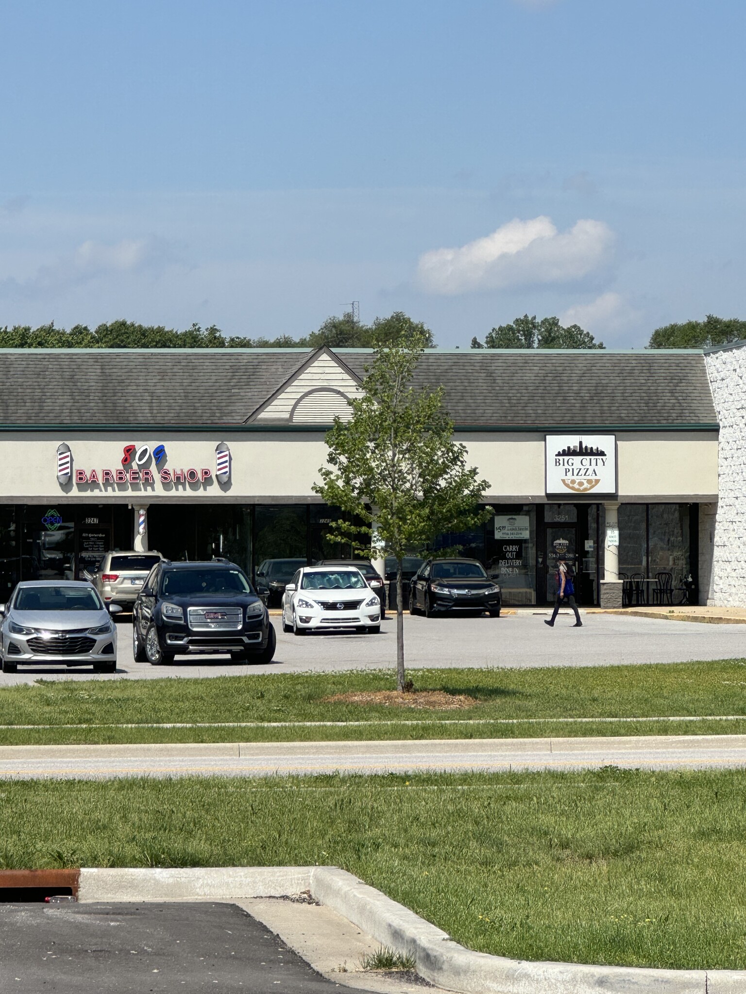 3101-3227 Northview Dr, Elkhart, IN for lease Building Photo- Image 1 of 8