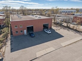8,000 sf with 22' Ceilings on .61 Acres!!! - Warehouse