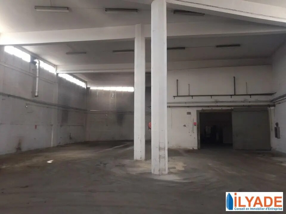 Flex in Marseille for lease Interior Photo- Image 1 of 6