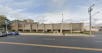 1575 Hillside Ave, New Hyde Park NY - Live-Work Space