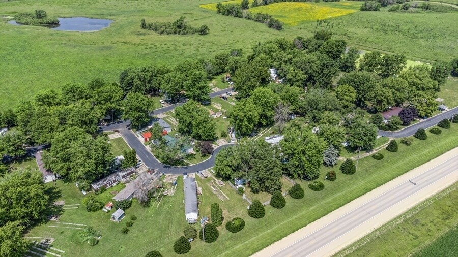30980 Scott Park Rd, Long Grove, IA for sale - Primary Photo - Image 1 of 1