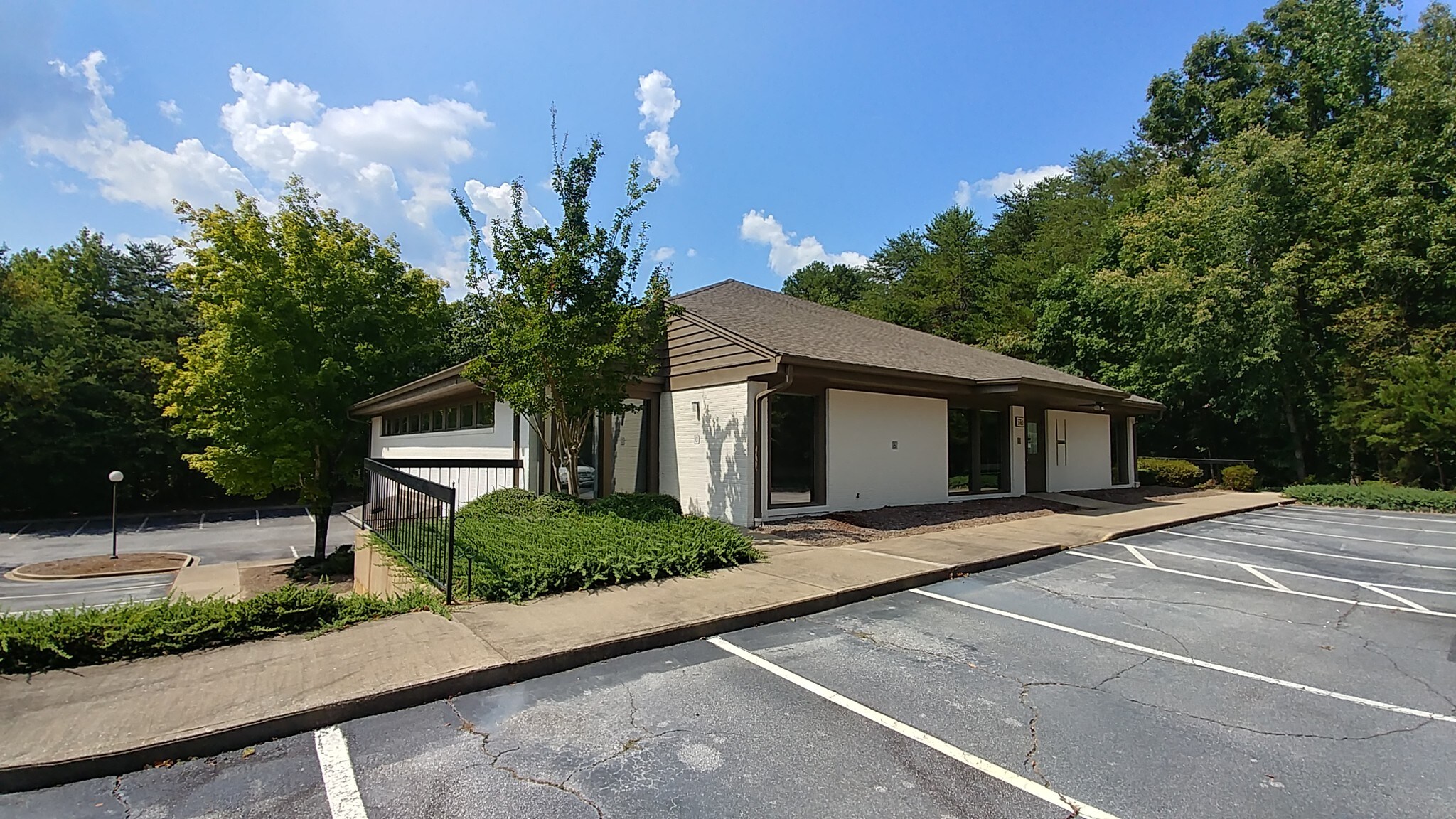 556 Memorial Drive Ext, Greer, SC for sale Building Photo- Image 1 of 1
