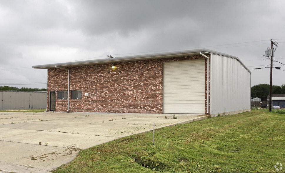 814 Tradesmen's Park Loop, Hutto, TX for lease - Primary Photo - Image 2 of 3