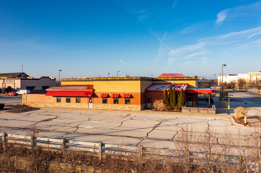 704 N Janes Ave, Bolingbrook, IL for lease - Building Photo - Image 2 of 9