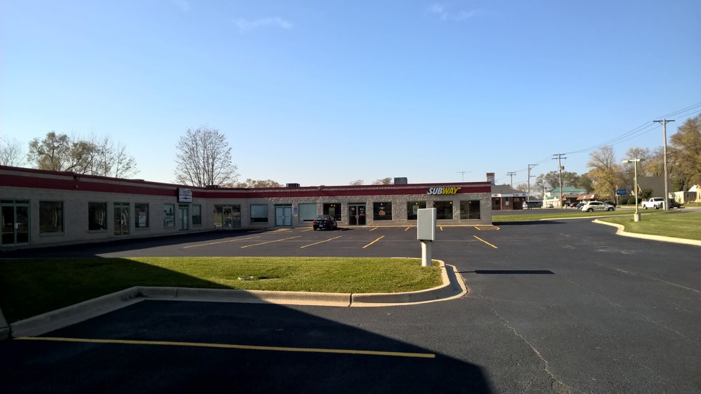 7407 Hancock Dr, Wonder Lake, IL for lease - Building Photo - Image 2 of 3