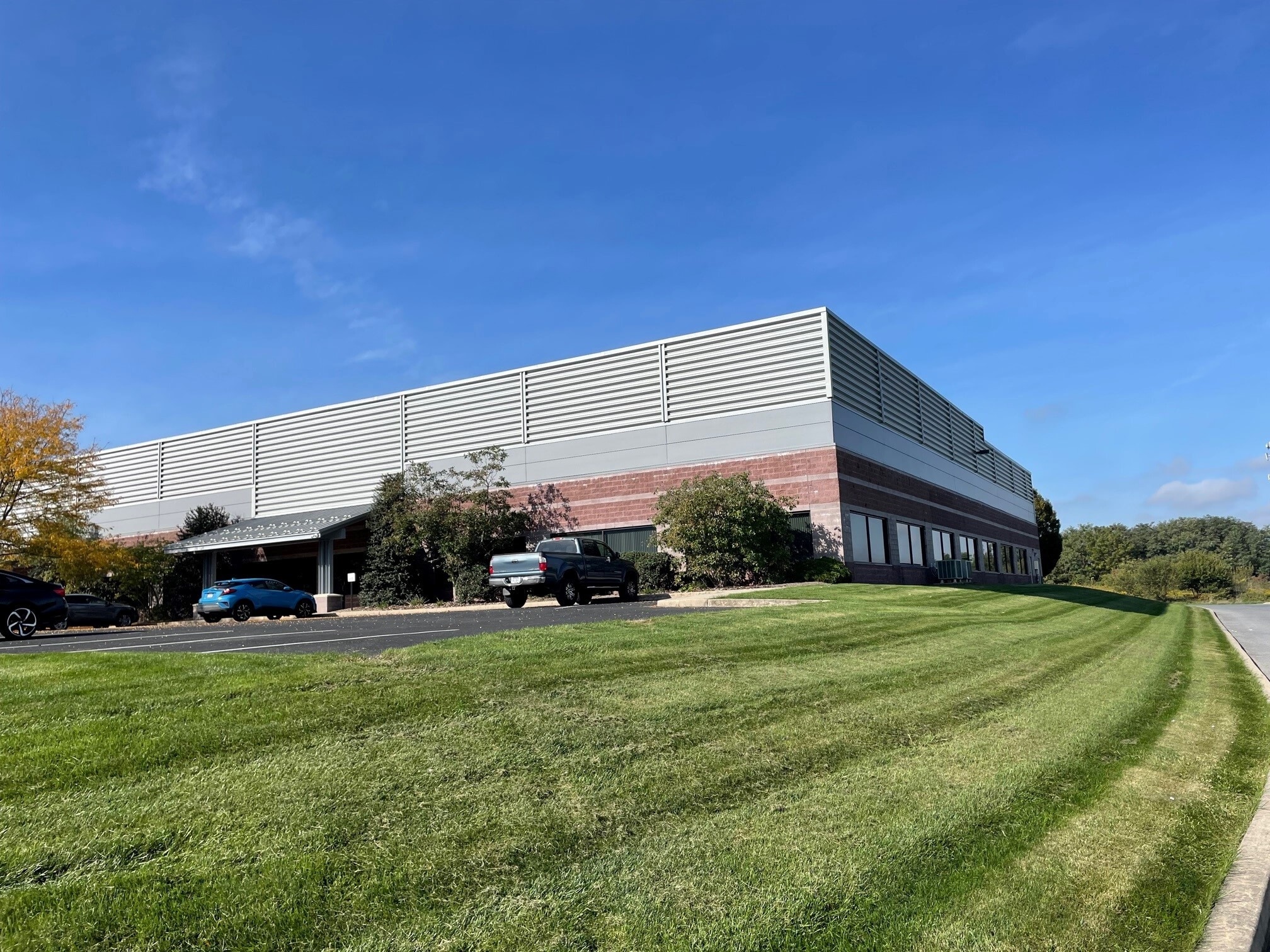1260 Corporate Blvd, Lancaster, PA for lease Primary Photo- Image 1 of 3
