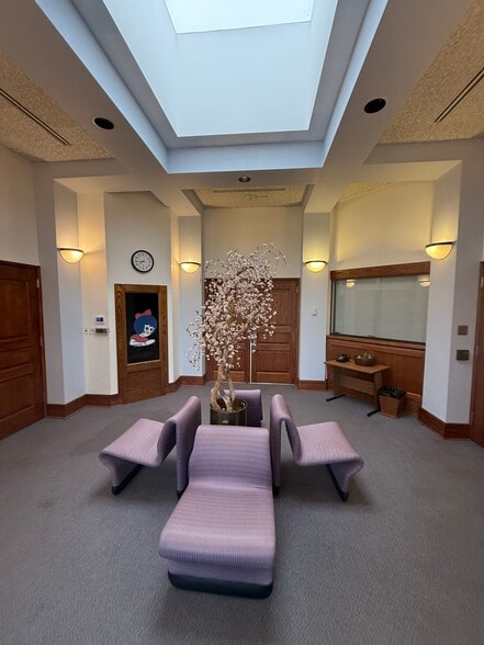 1040 High St, Hanover, PA for lease - Building Photo - Image 3 of 10