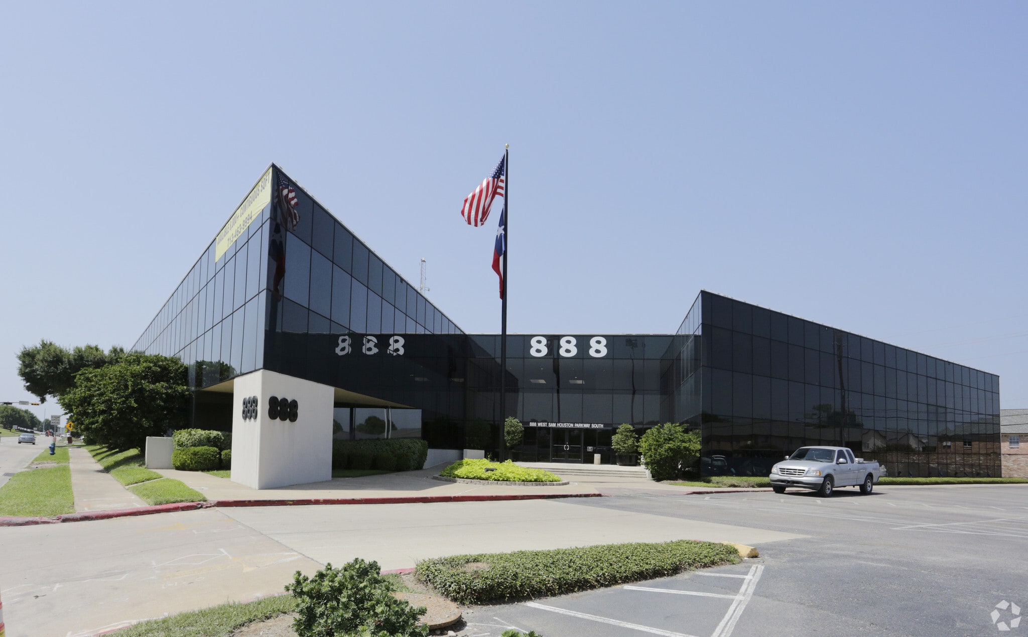 888 W Sam Houston Pky S, Houston, TX for lease Building Photo- Image 1 of 6
