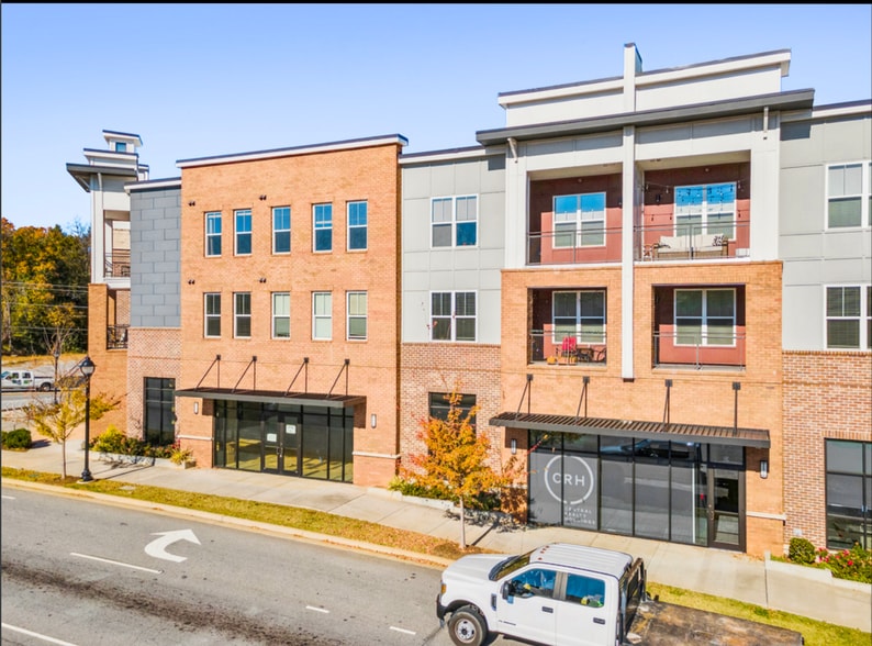 503 E Stone Ave, Greenville, SC for lease - Building Photo - Image 2 of 8