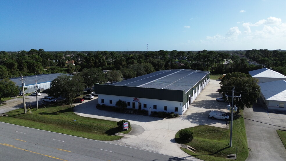 525 Gus Hipp Blvd, Rockledge, FL for lease - Building Photo - Image 1 of 7