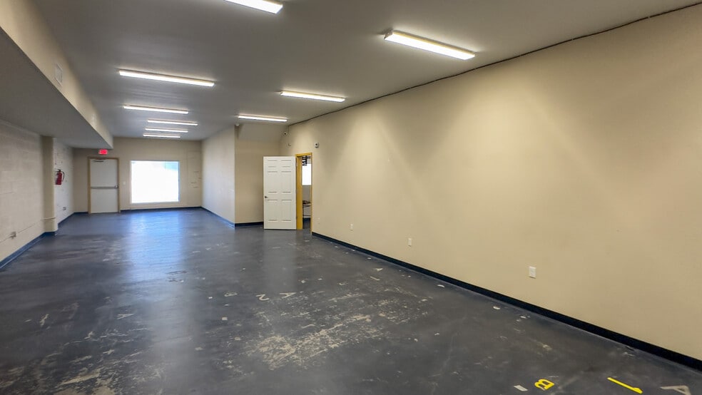 1228 Wyoming Ave, El Paso, TX for lease - Building Photo - Image 3 of 6