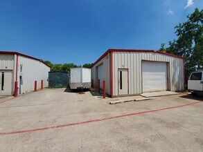 1775C Dickinson Ave, Dickinson, TX for lease Building Photo- Image 2 of 15