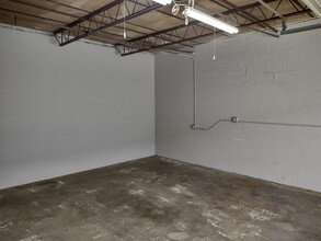 4745 126th Ave N, Clearwater, FL for lease Interior Photo- Image 2 of 5