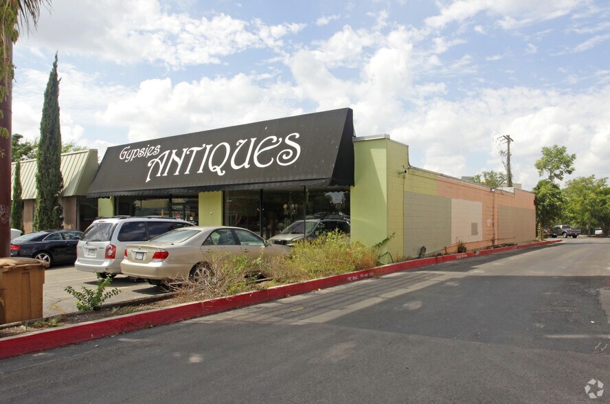 5202 Burnet Rd, Austin, TX for lease - Building Photo - Image 2 of 2