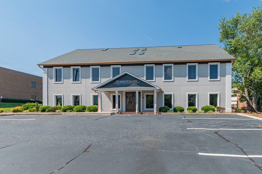 3400 Healy Dr, Winston-Salem, NC for sale - Building Photo - Image 3 of 15