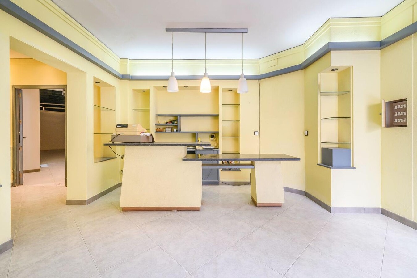 Gavà, BAR 08850 - - - Interior Photo - Image 1 of 19