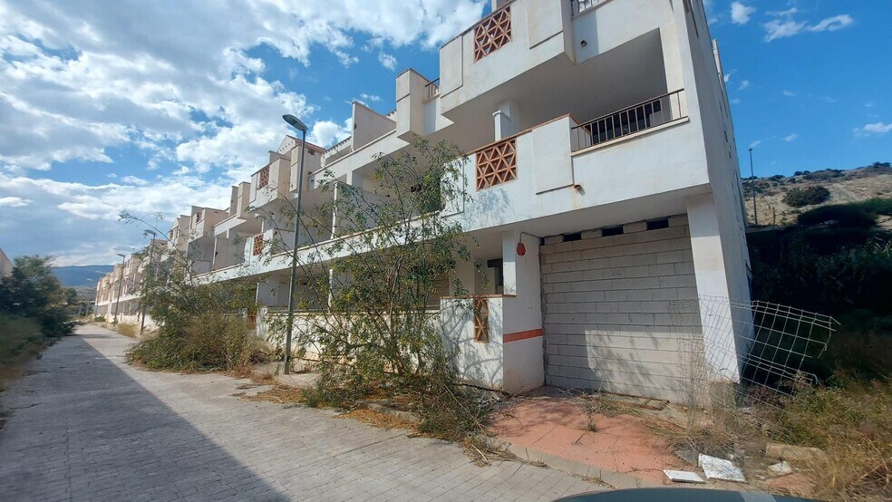 Office in Terque for sale - Building Photo - Image 2 of 5