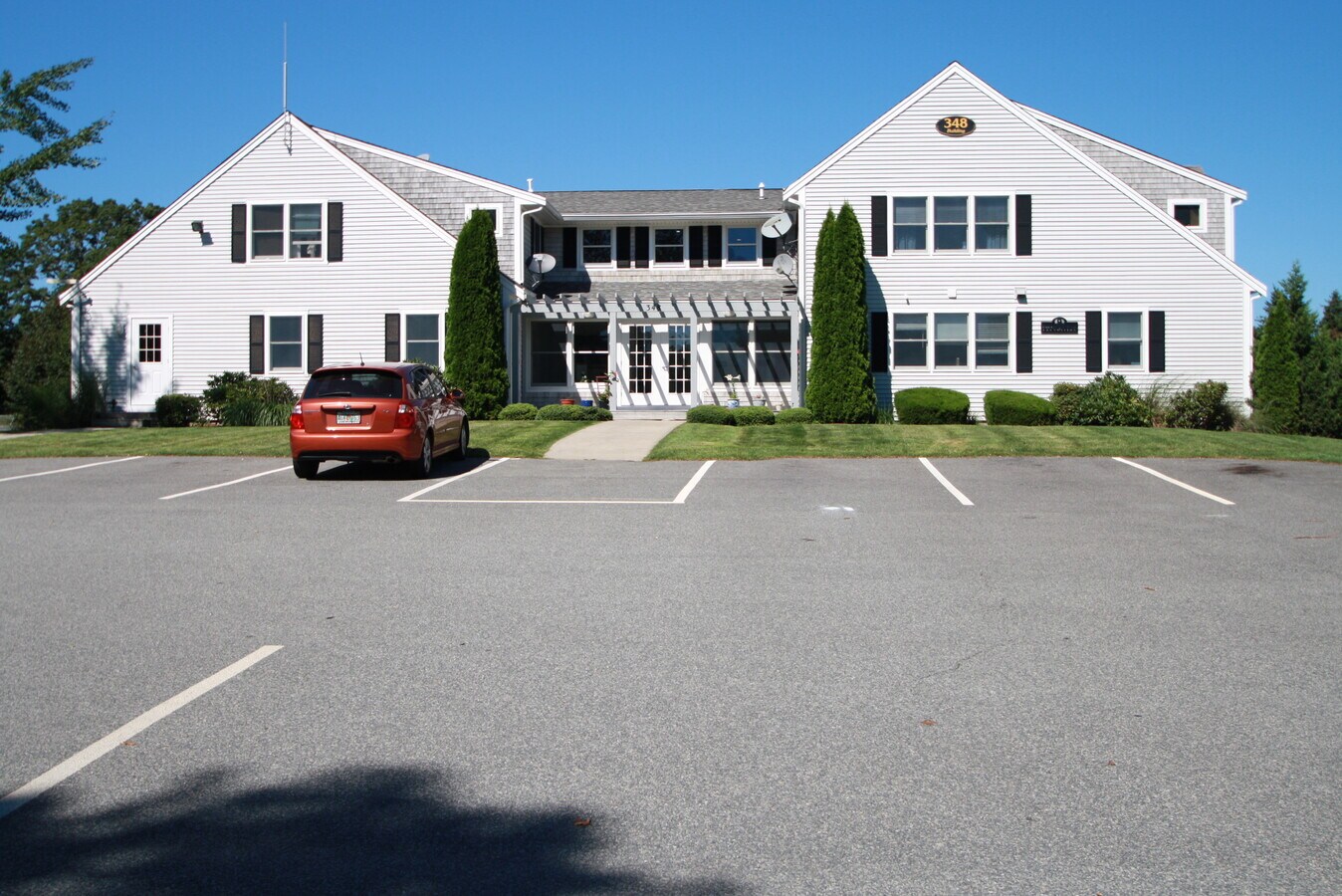 348 Gifford St, Falmouth, MA 02540