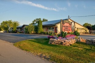 Clipper Inn Motel & Restaurant - Motel