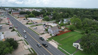 LOT ON 1ST STREET - Convenience Store