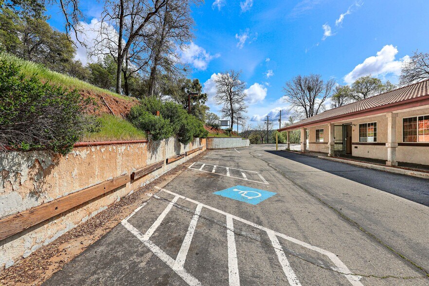 5320 State Highway 49, Mariposa, CA for lease - Building Photo - Image 3 of 81