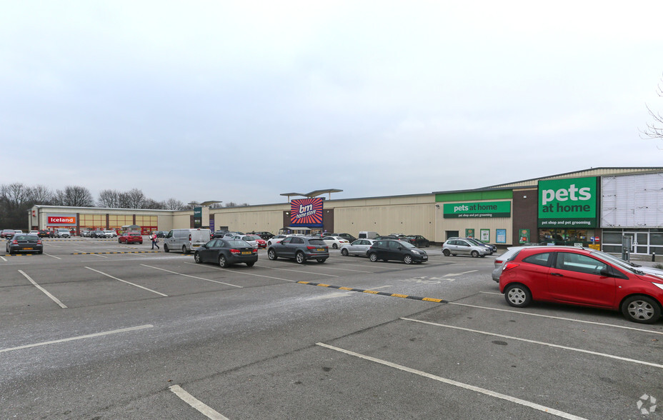 Thorne Rd, Doncaster for lease - Building Photo - Image 3 of 6