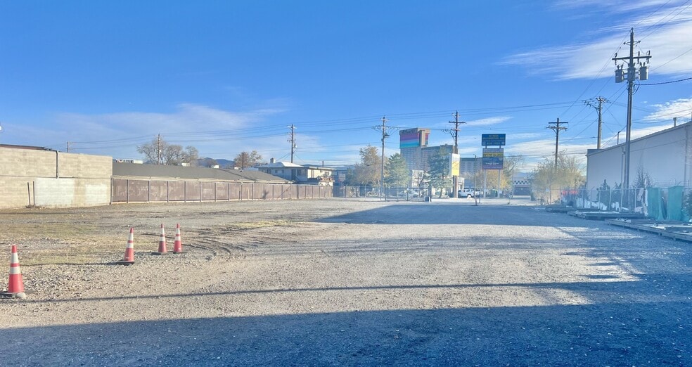 85 Gentry Way, Reno, NV for lease - Building Photo - Image 3 of 7