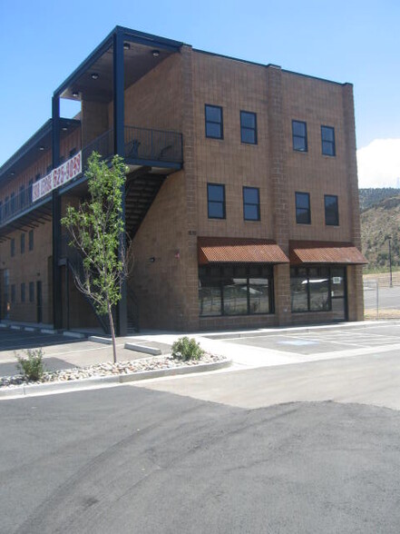 820 Megan Ave, Rifle, CO for lease - Building Photo - Image 1 of 4