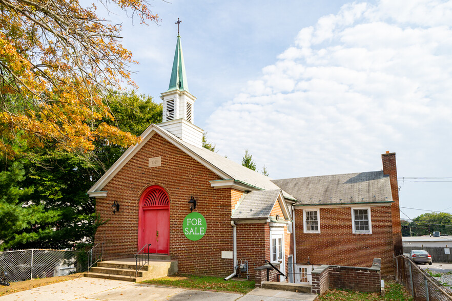 236 E Gay St, West Chester, PA for sale - Building Photo - Image 1 of 1